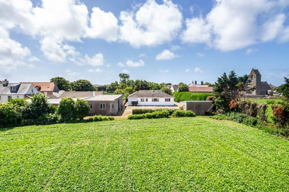 OPEN VIEWING - Saturday 2nd November : L'Abri OIEO £1,700,000