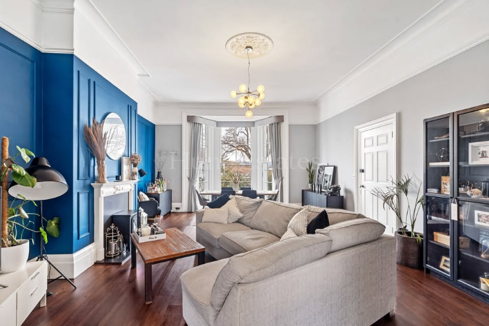 FLAT OPEN VIEWING: Saturday 24th May - Apt 1, 4 Gloster £599,000